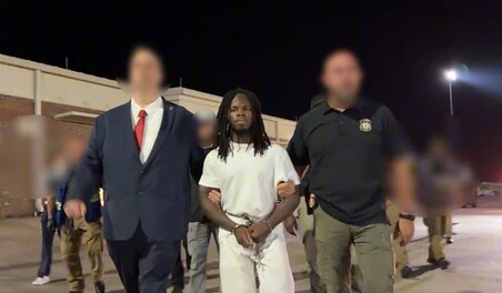 Inmigrante haitiano que insult&oacute; a Trump durante su arresto fue deportado a Hait&iacute;