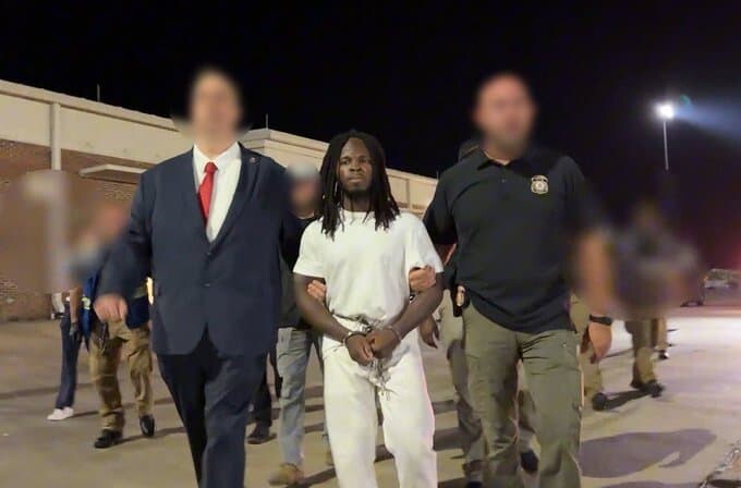 Inmigrante haitiano que insult&oacute; a Trump durante su arresto fue deportado a Hait&iacute;