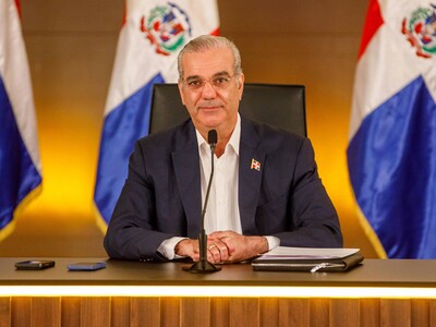 Luis Abinader encabeza rueda de prensa en el Palacio Nacional