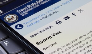 Juez de EE. UU. suspende entrada en vigor de l&iacute;mites de visa para estudiantes y periodistas extranjeros