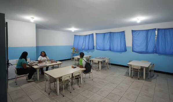 Lento regreso a clases en zona devastada por terremotos en Venezuela