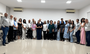 Ateneo Insular dedic&oacute; su encuentro literario de agosto a Jit Manuel Castillo