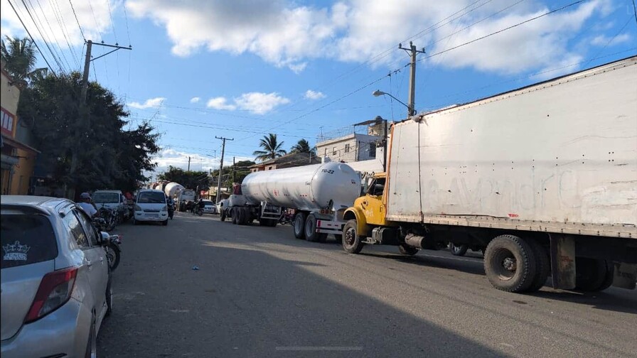 Haití investigará calidad de combustibles tras denuncias sobre daños a vehículos Haití investigará calidad de combustibles tras denuncias sobre daños a vehículos