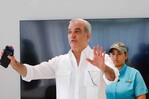 Abinader afirma se resolvió impasse que impedía entrada terrestre de productos dominicanos a Haití Abinader afirma se resolvió impasse que impedía entrada terrestre de productos dominicanos a Haití