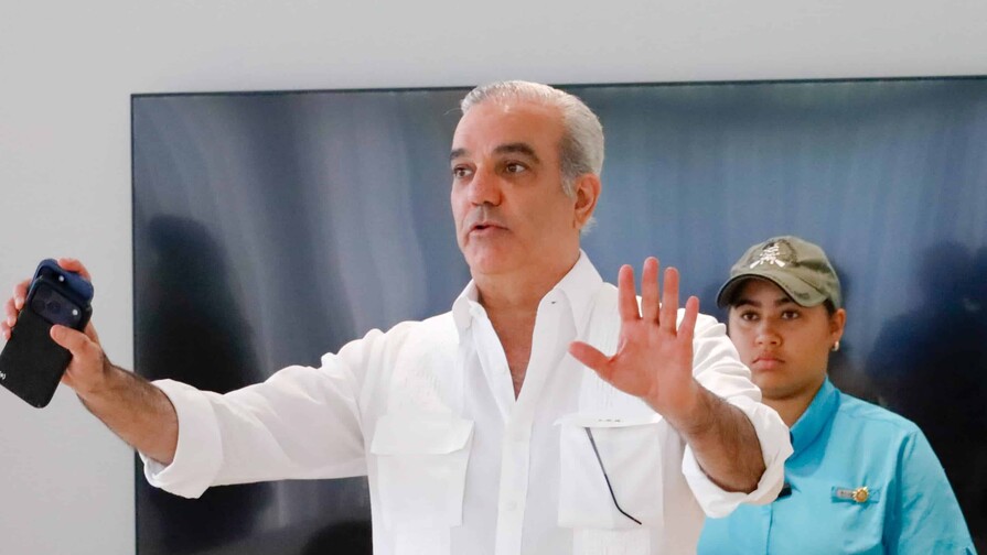 Abinader afirma se resolvió impasse que impedía entrada terrestre de productos dominicanos a Haití Abinader afirma se resolvió impasse que impedía entrada terrestre de productos dominicanos a Haití