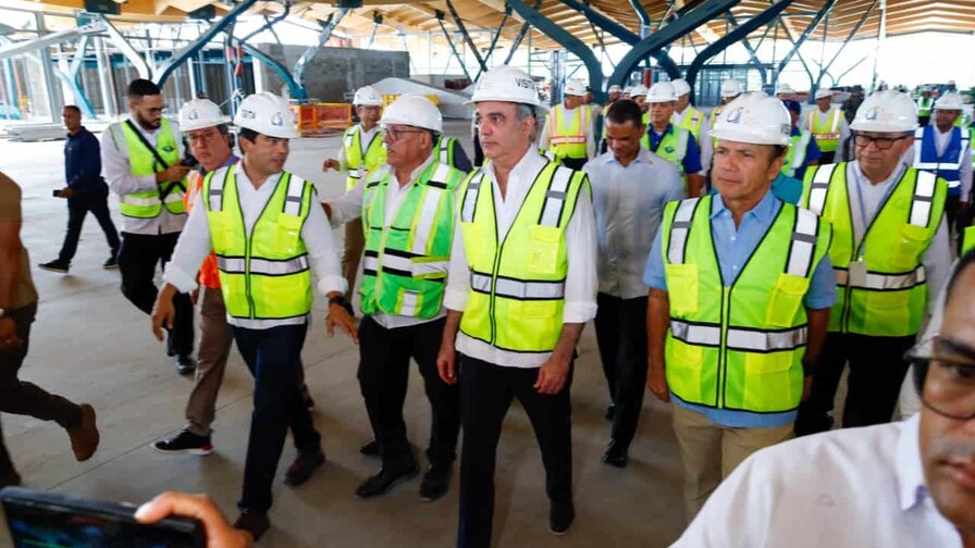 Luis Abinader califica de productivos y necesarios los tres días de trabajo en Santiago Luis Abinader califica de productivos y necesarios los tres días de trabajo en Santiago