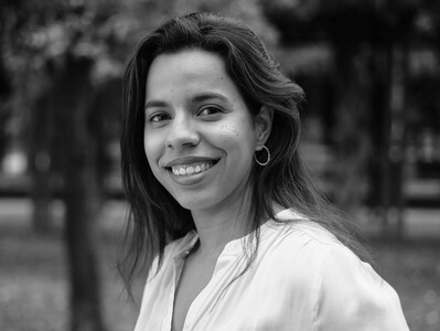 La poesía de instantes de Natalia Peralta Rincón