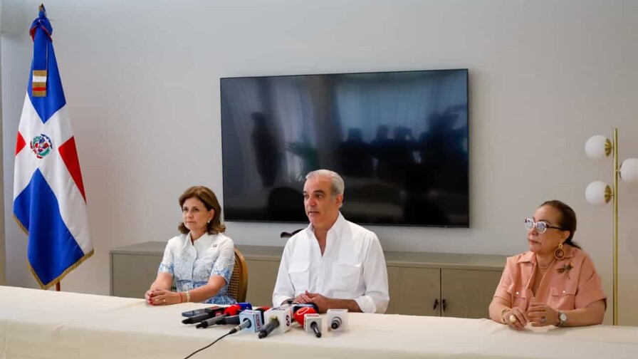 Presidente Abinader dice que RD negocia con EE. UU. sobre decreto que protege producción de arroz Presidente Abinader dice que RD negocia con EE. UU. sobre decreto que protege producción de arroz