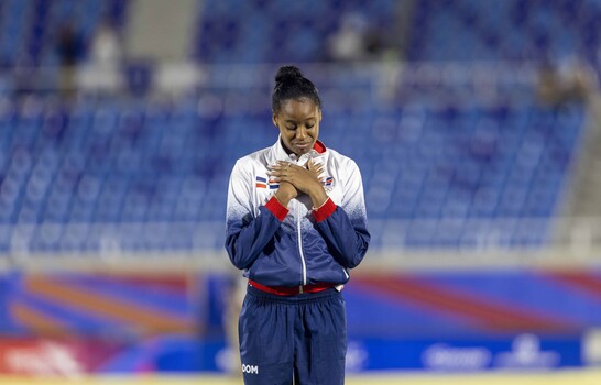 Pese a los momentos dif&iacute;ciles, la saltadora Evelina Minaya mira hacia los Panamericanos de 2027