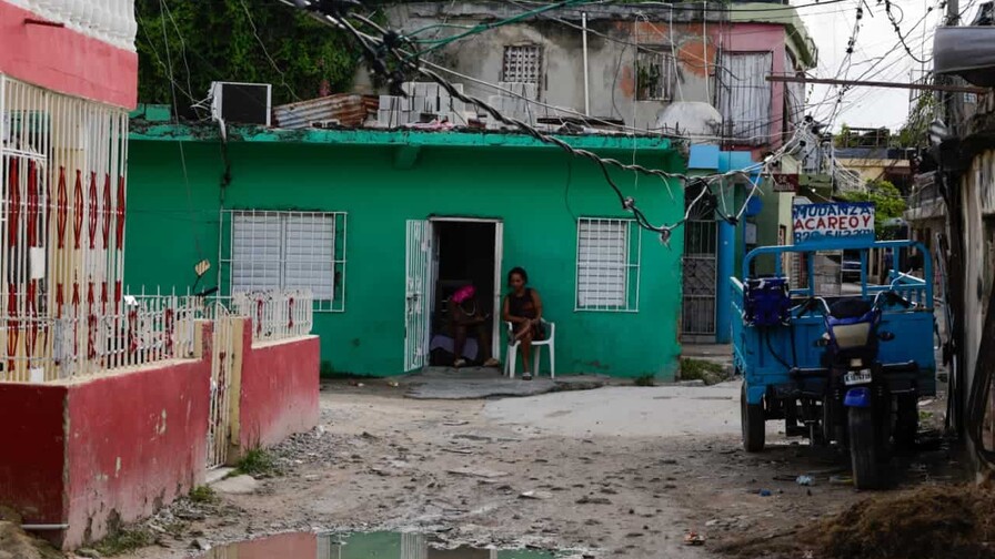 Tendido eléctrico de alta tensión pone en peligro a residentes de Placer Bonito en SPM Tendido eléctrico de alta tensión pone en peligro a residentes de Placer Bonito en SPM