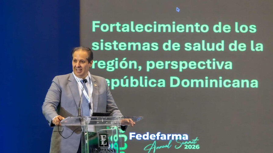 El ministro de Salud Pública plantea revisar los incentivos ante la alta tasa de cesáreas en RD El ministro de Salud Pública plantea revisar los incentivos ante la alta tasa de cesáreas en RD