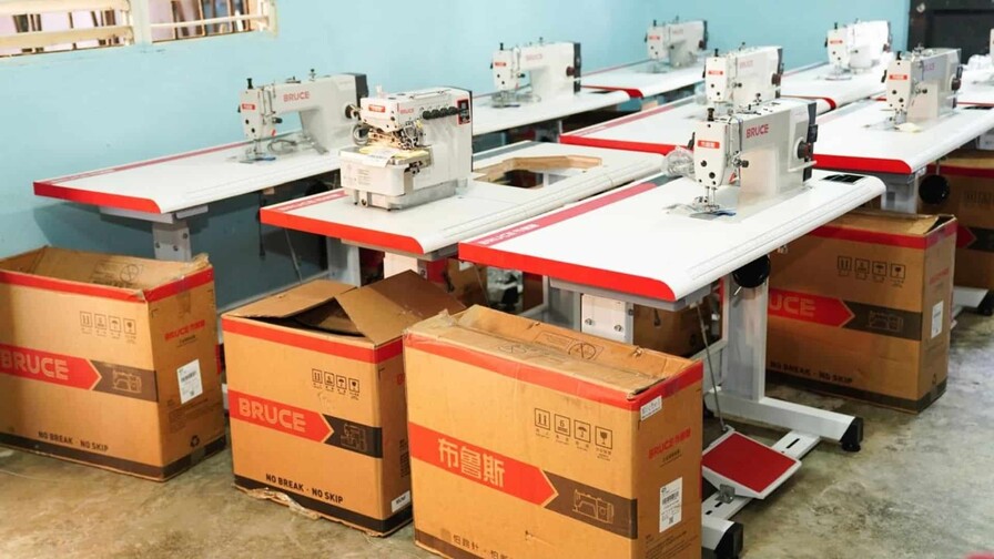 Dasac entrega máquinas de coser para capacitar a mujeres en San Cristóbal Dasac entrega máquinas de coser para capacitar a mujeres en San Cristóbal