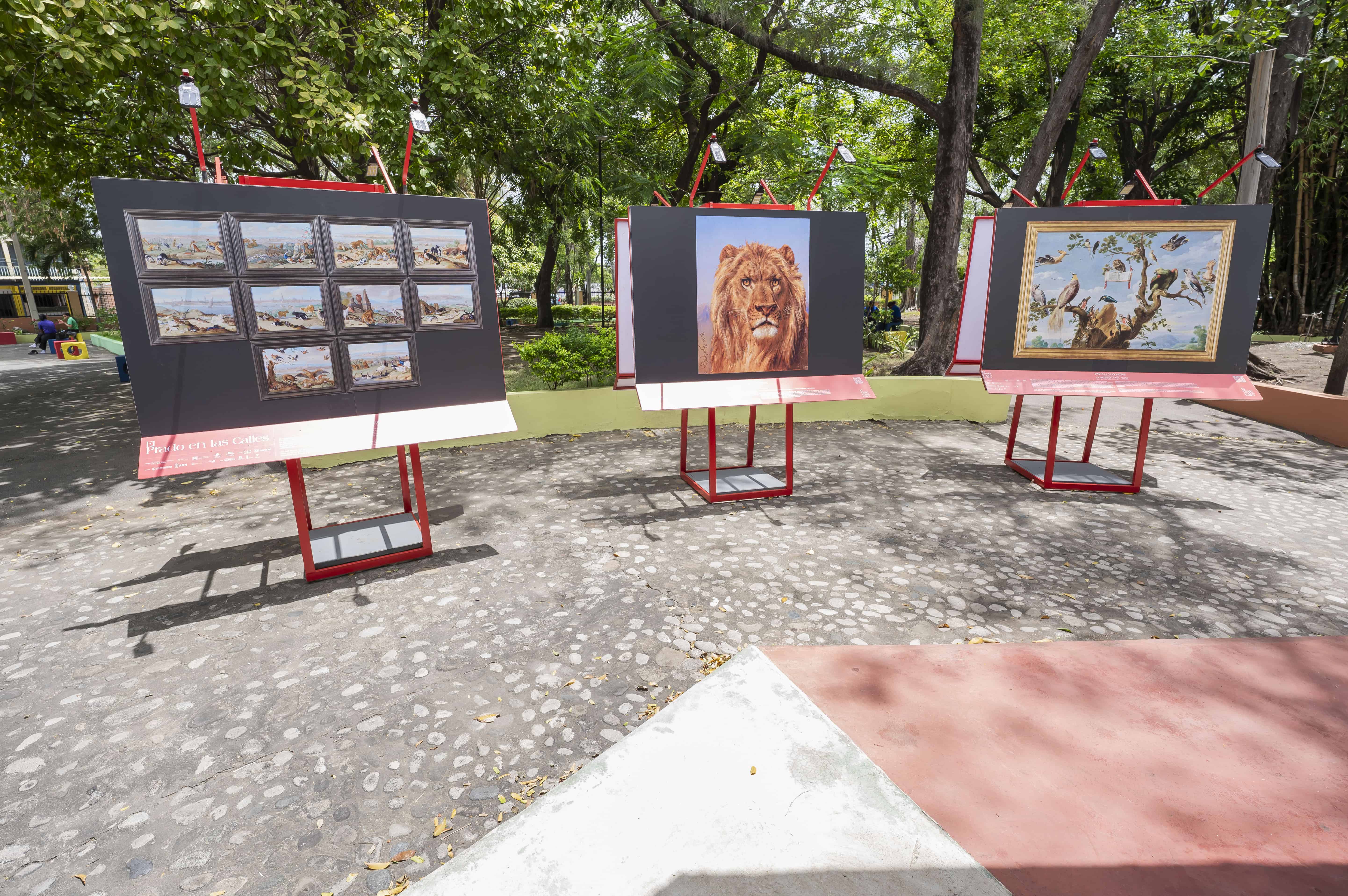 El Prado en las calles llega a la ciudad de Baní.