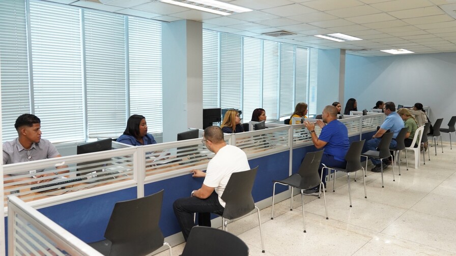 Edesur habilita centro de quejas en medio de reclamos de usuarios por alta facturación Edesur habilita centro de quejas en medio de reclamos de usuarios por alta facturación