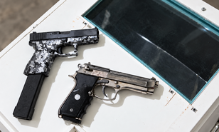 Hombre muerto a manos del Dicrim es velado con armas sobre su ata&uacute;d