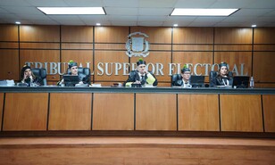 El PLD gana una batalla, pero impugnaci&oacute;n contra su consulta se mantiene en el TSE