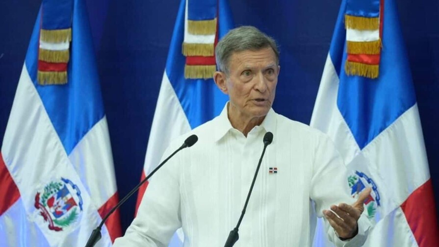 Abinader condecorará al excanciller Roberto Álvarez por su gestión al frente del Mirex Abinader condecorará al excanciller Roberto Álvarez por su gestión al frente del Mirex