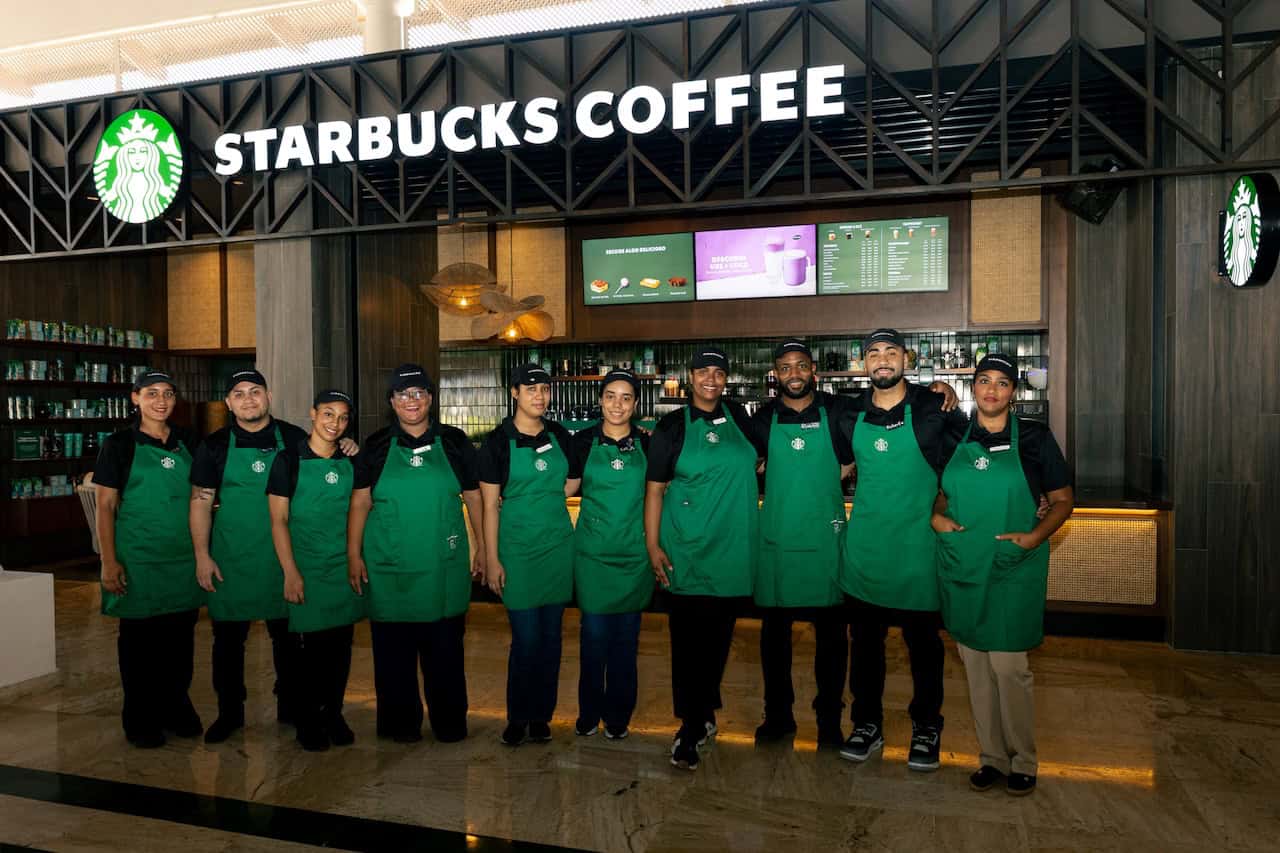 Equipo Starbucks Bah&iacute;a Pr&iacute;ncipe.
