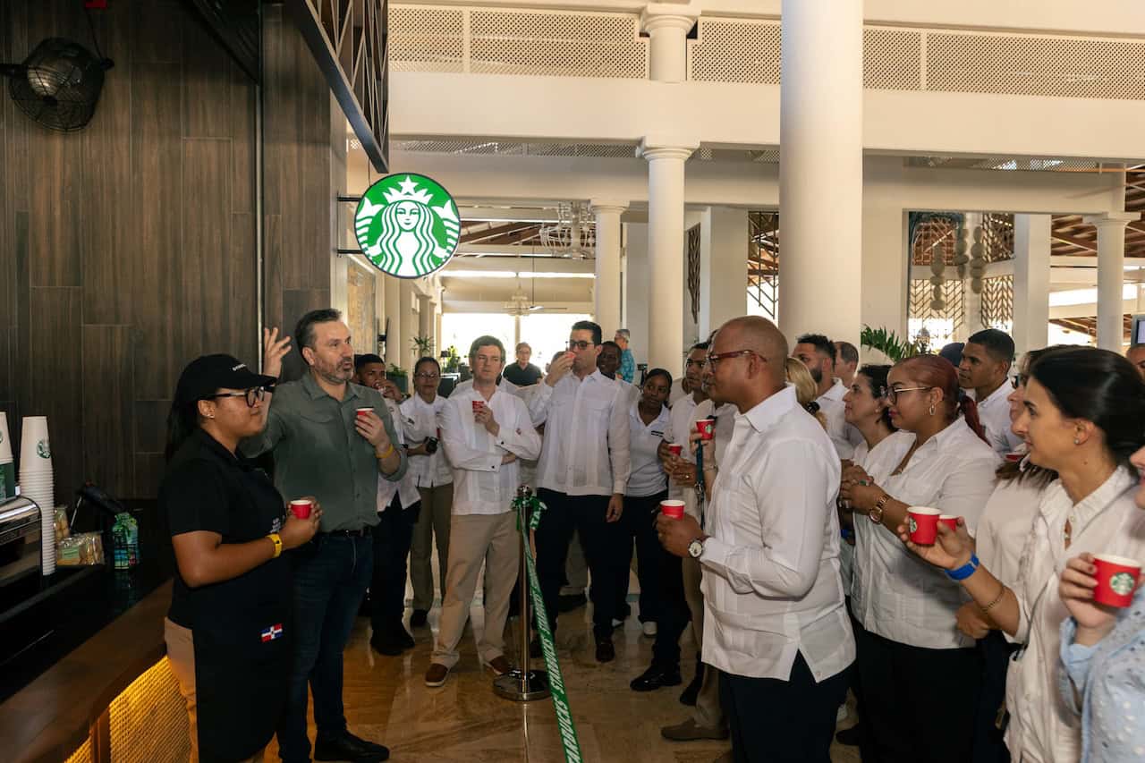 Inauguraci&oacute;n de Starbucks Bah&iacute;a Pr&iacute;ncipe.