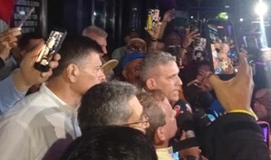 Autoridades venezolanas detienen a opositor en pleno diálogo político