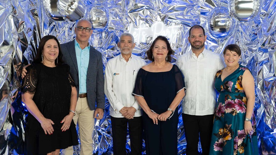 Logomarca celebra 40 años de trayectoria Logomarca celebra 40 años de trayectoria