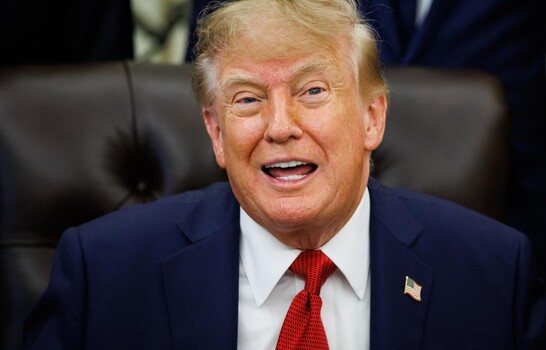 Trump dice que congresista republicana que rechaza su pol&iacute;tica migratoria gan&oacute; gracias &eacute;l
