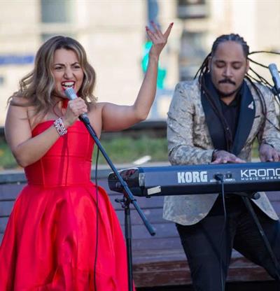 La bachata y merengue de Yanco Santana brillan en la televisi&oacute;n rusa