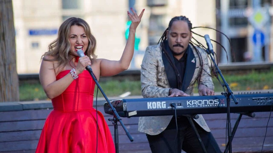 La bachata y merengue de Yanco Santana brillan en la televisión rusa La bachata y merengue de Yanco Santana brillan en la televisión rusa