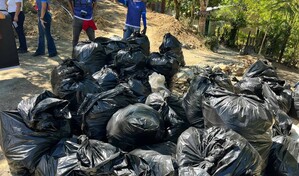 Retiran 7,550 libras de residuos de las riberas del r&iacute;o Cam&uacute; en La Vega