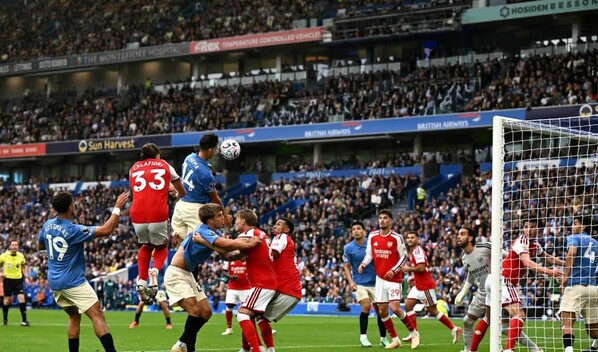 El Brighton pone fin al invicto del Arsenal con una goleada hist&oacute;rica