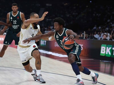 El Real Madrid vence a Dubai Basketball y se las verá con Olympiacos