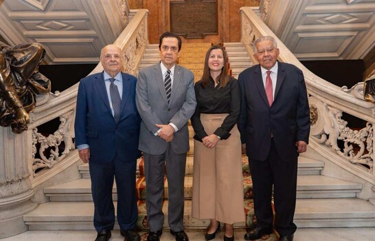 Juan Bol&iacute;var D&iacute;az presenta en Madrid su libro de memorias "Con las riendas tensas"