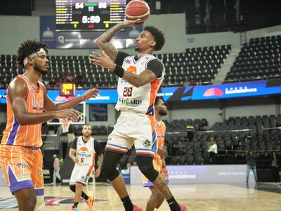 Los Prados vencen a Huellas del Siglo 66-65 en el superior distrital