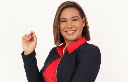 Glenis E. F&eacute;liz presenta libro sobre preparaci&oacute;n y liderazgo para el ejercicio del poder pol&iacute;tico