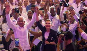 Ricardo de los Santos asume direcci&oacute;n de campa&ntilde;a de Carolina Mej&iacute;a y pide defenderla con argumentos