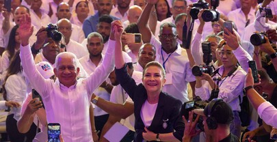 Ricardo de los Santos asume direcci&oacute;n de campa&ntilde;a de Carolina Mej&iacute;a y pide defenderla con argumentos