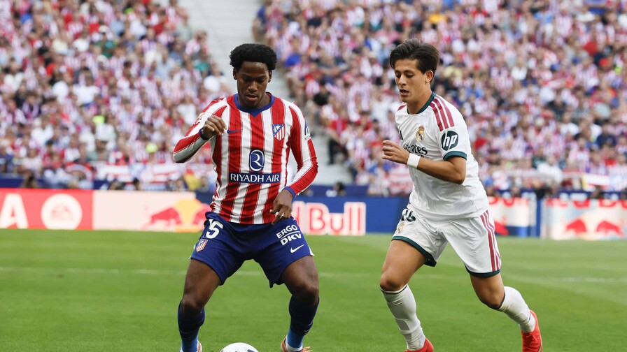 El Atlético se lleva el derbi y le arrebata el segundo puesto de la La Liga al Real Madrid El Atlético se lleva el derbi y le arrebata el segundo puesto de la La Liga al Real Madrid