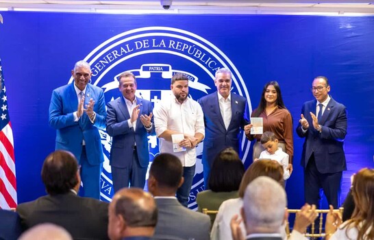 As&iacute; pueden solicitar los dominicanos en el exterior el nuevo pasaporte electr&oacute;nico