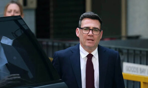 Andy Burnham felicita a Estados Unidos y Dinamarca por acuerdo sobre Groenlandia