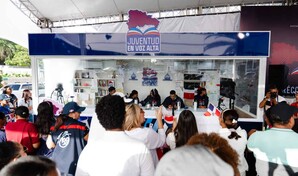 El Minerd destaca participaci&oacute;n de j&oacute;venes que buscan romper el r&eacute;cord Guinness de lectura