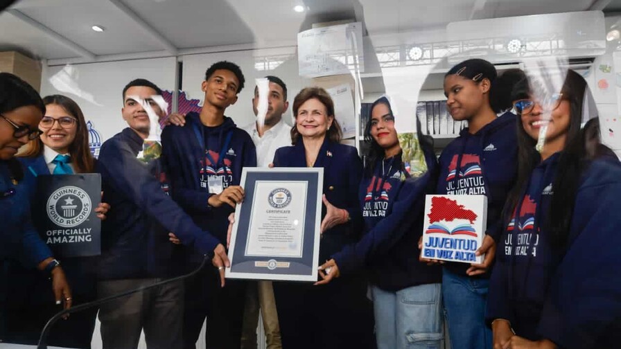 R&eacute;cord Guinness: Rep&uacute;blica Dominicana supera las 500 horas de lectura