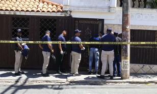 Atacantes habr&iacute;an permanecido alrededor de ocho horas dentro de la casa de Juli&aacute;n Oro Duro