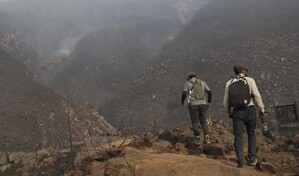 Colombia trabaja sin interrupci&oacute;n por apagar un incendio en la tur&iacute;stica Villa de Leyva