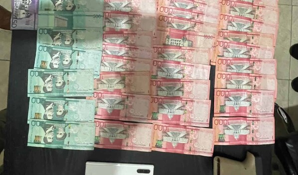 Polic&iacute;a detiene a cuatro personas y ocupa armas de fuego en Santiago