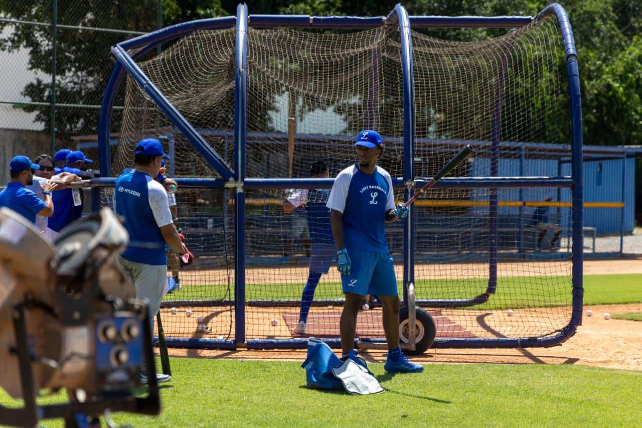 El Licey abre sus entrenamientos; busca mejorar pitcheo abridor - Diario  Libre