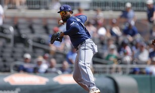 Junior Caminero no alcanza a Yordan &Aacute;lvarez con el guante