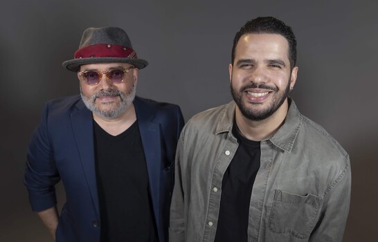 Pavel y Pamel, los cantantes que est&aacute;n a una esquina despu&eacute;s del &acute;teteo"