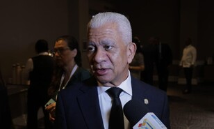 Presidente del Senado dice que revisan casos de nepotismo, pero no anuncia medidas