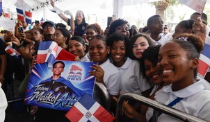 El orgullo de una madre detr&aacute;s de la haza&ntilde;a de uno de los cinco j&oacute;venes que logr&oacute; r&eacute;cord Guinness