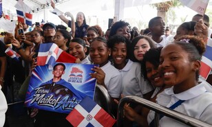 El orgullo de una madre detr&aacute;s de la haza&ntilde;a de uno de los cinco j&oacute;venes que logr&oacute; r&eacute;cord Guinness